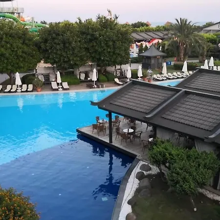 Semesteranläggning (resort) Limak Lara Deluxe & 5*