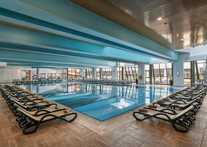 Limak Lara Deluxe & Resort Antália
