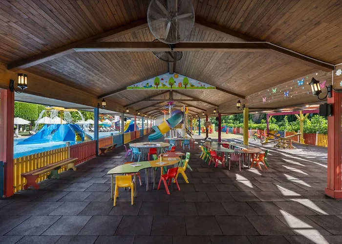 Limak Lara Deluxe & Resort Antália
