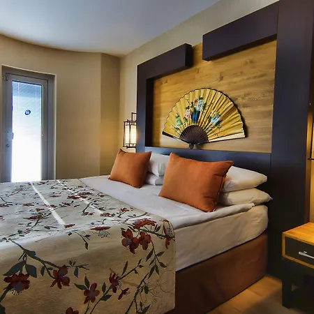 Limak Lara Deluxe & リゾート 5*