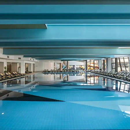 Limak Lara Deluxe & منتجع 5*