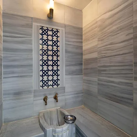 Limak Lara Deluxe & منتجع 5*
