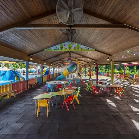 Limak Lara Deluxe & Resort Antália