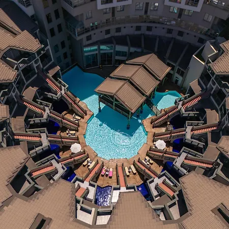 منتجع Limak Lara Deluxe & 5*