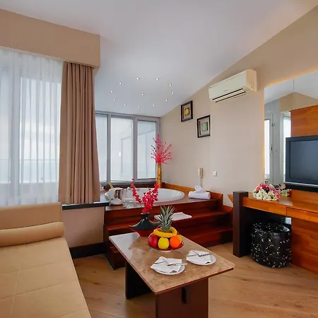 Resort Limak Lara Deluxe & Antalya