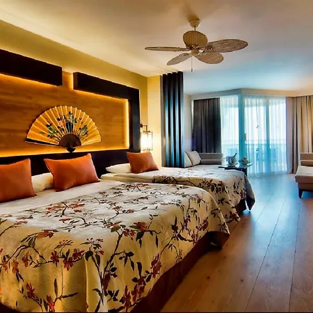 Limak Lara Deluxe & 5*