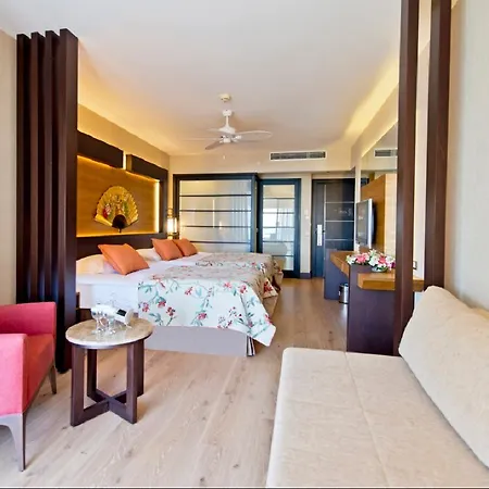 Resort Limak Lara Deluxe & 5*
